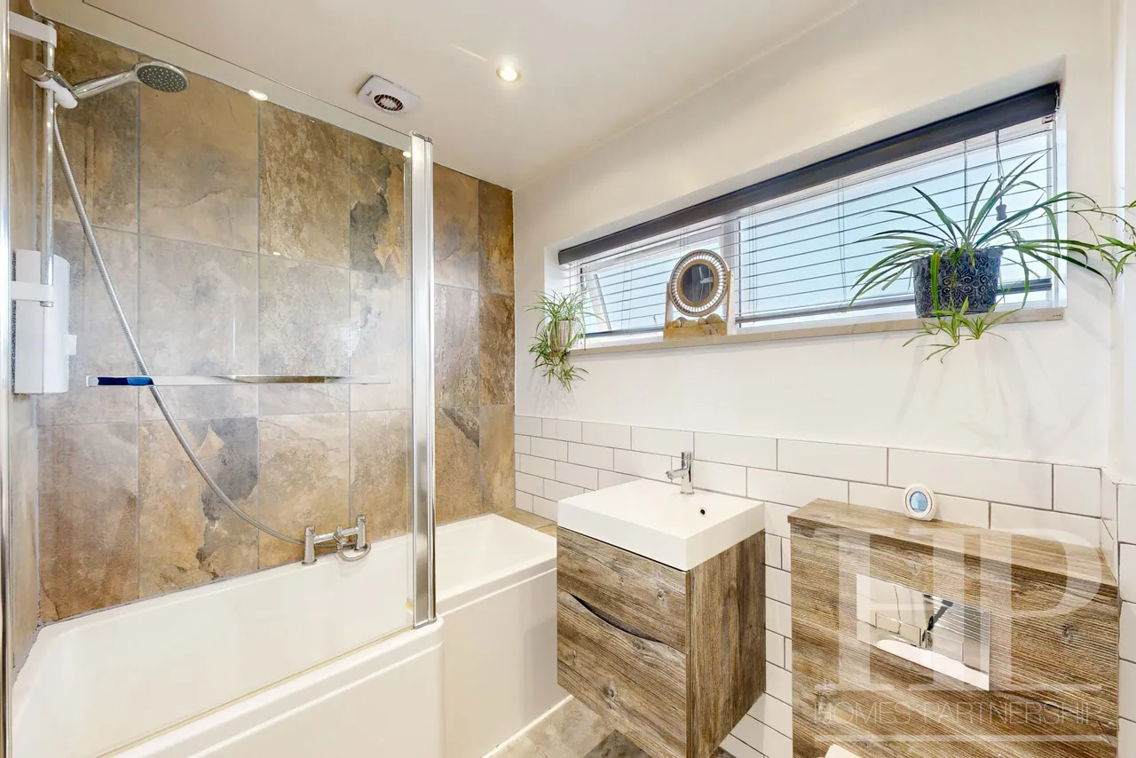 Loxwood Walk, Crawley, RH11, photo 22