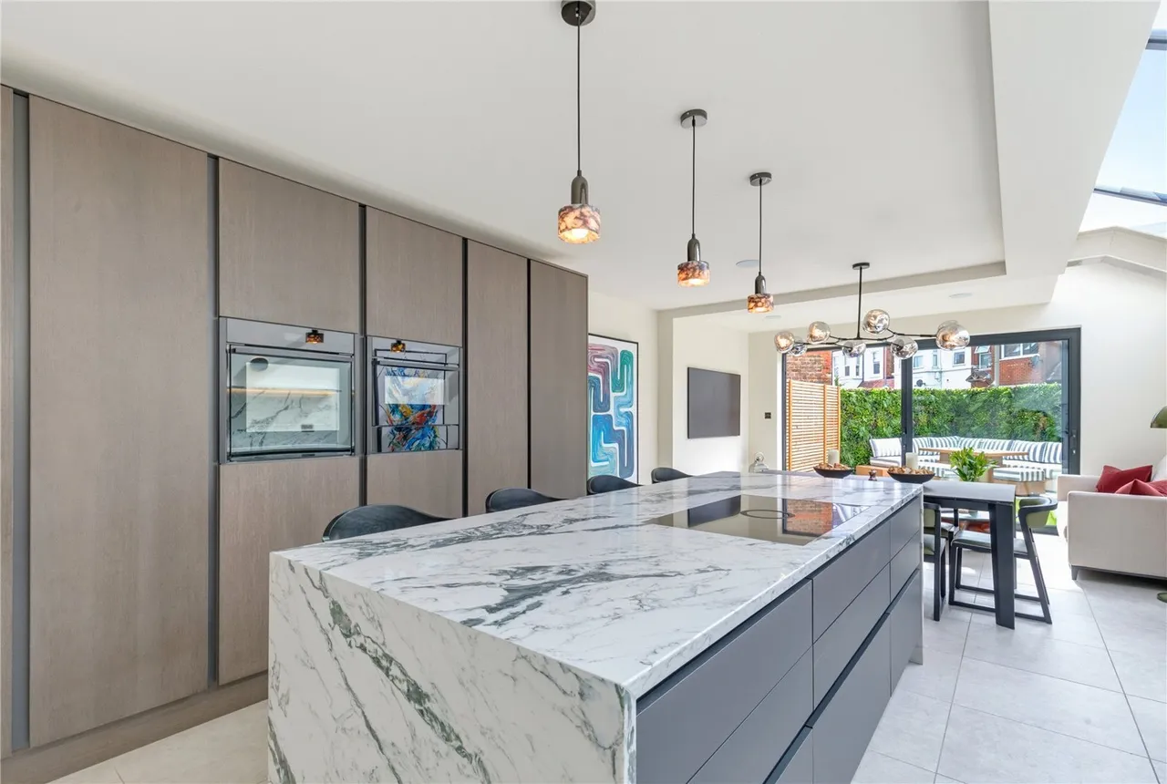 Ormeley Road, London, SW12, photo 2