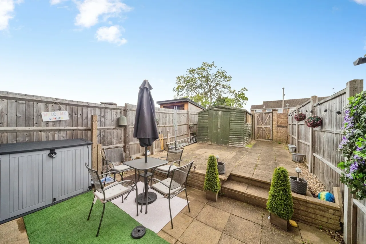Tiffany Close, Bletchley, Milton Keynes, Buckinghamshire, MK2, photo 12