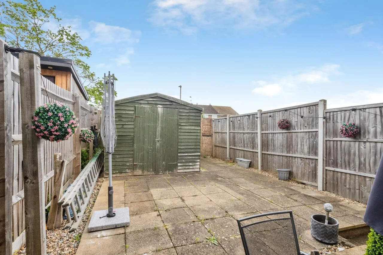Tiffany Close, Bletchley, Milton Keynes, Buckinghamshire, MK2, photo 13