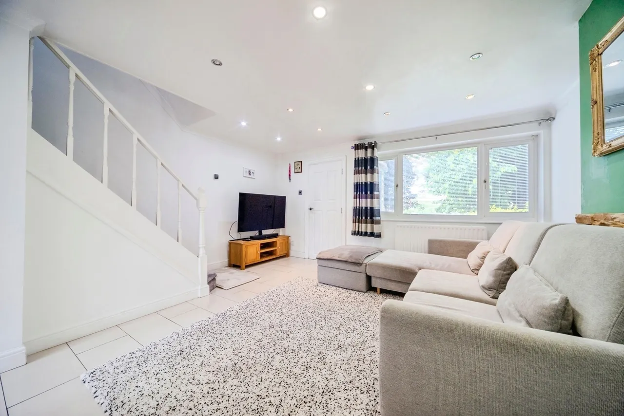 Tiffany Close, Bletchley, Milton Keynes, Buckinghamshire, MK2, photo 4