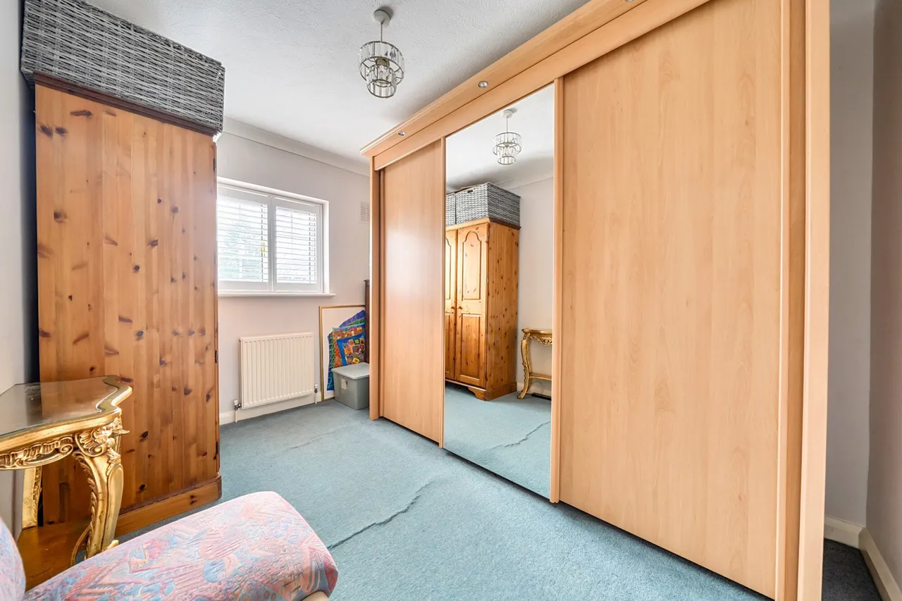 Court Road, SE9, photo 28