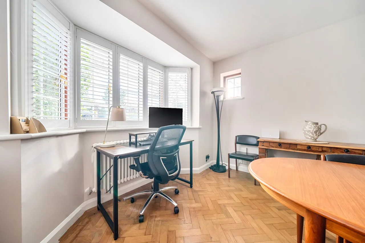 Court Road, SE9, photo 10