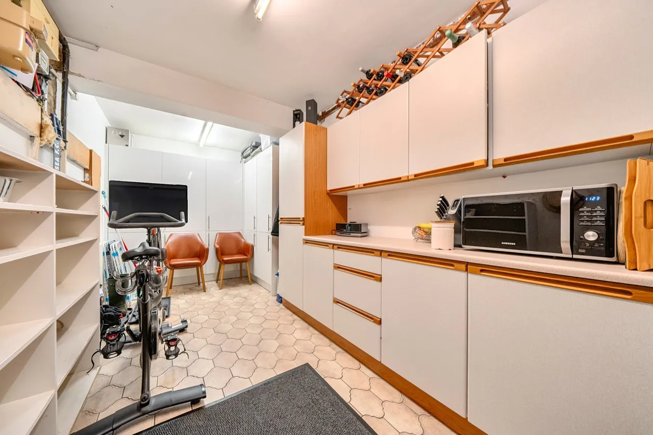 Court Road, SE9, photo 15