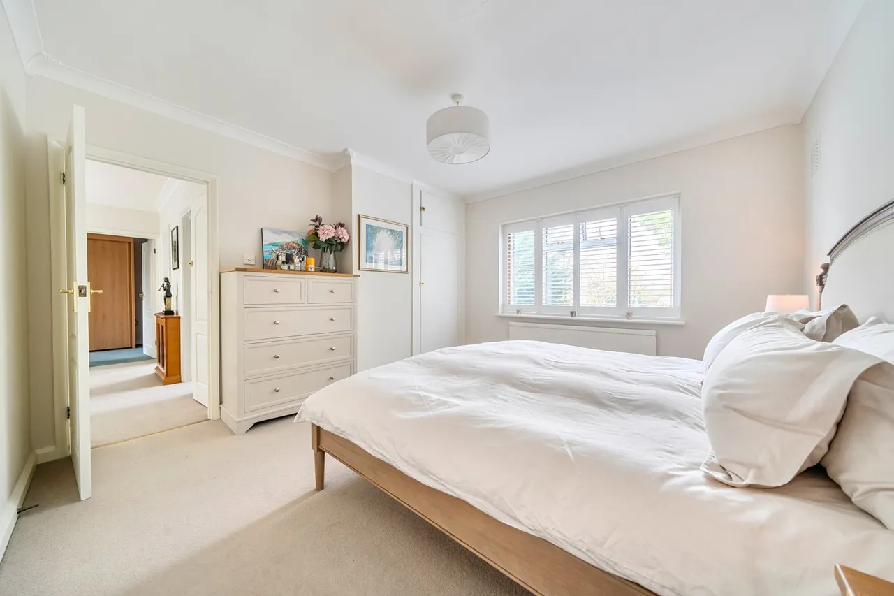 Court Road, SE9, photo 18