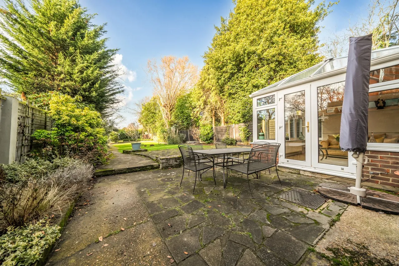 Court Road, SE9, photo 21