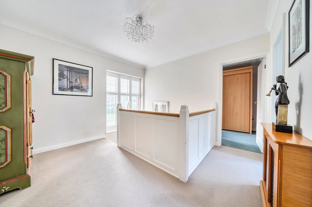 Court Road, SE9, photo 29
