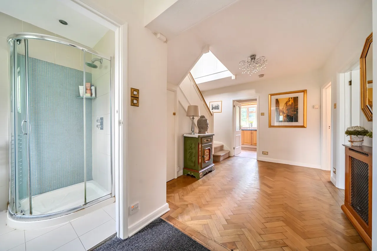 Court Road, SE9, photo 31
