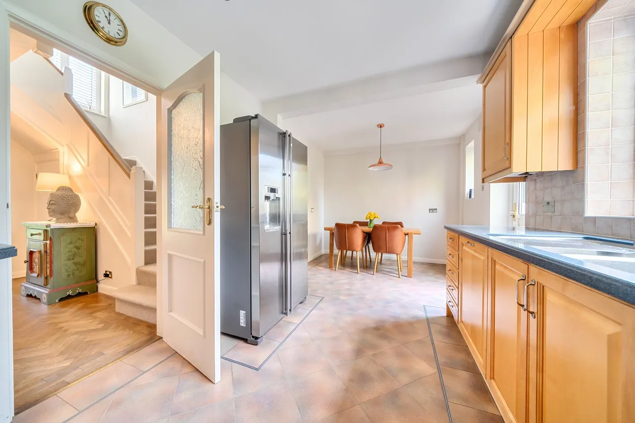 Court Road, SE9, photo 19
