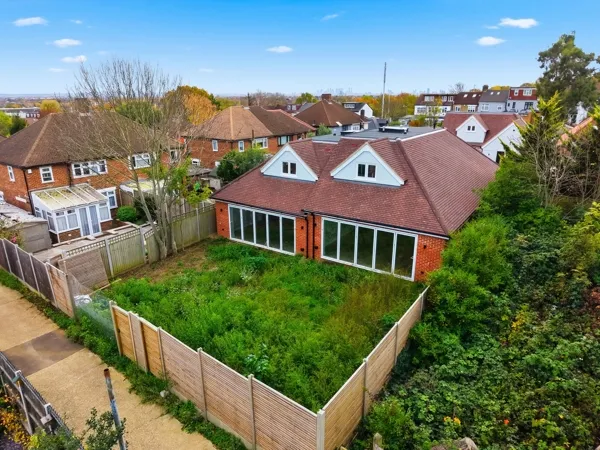 Peachtree Close, Hainault, IG7 5QS, photo 6