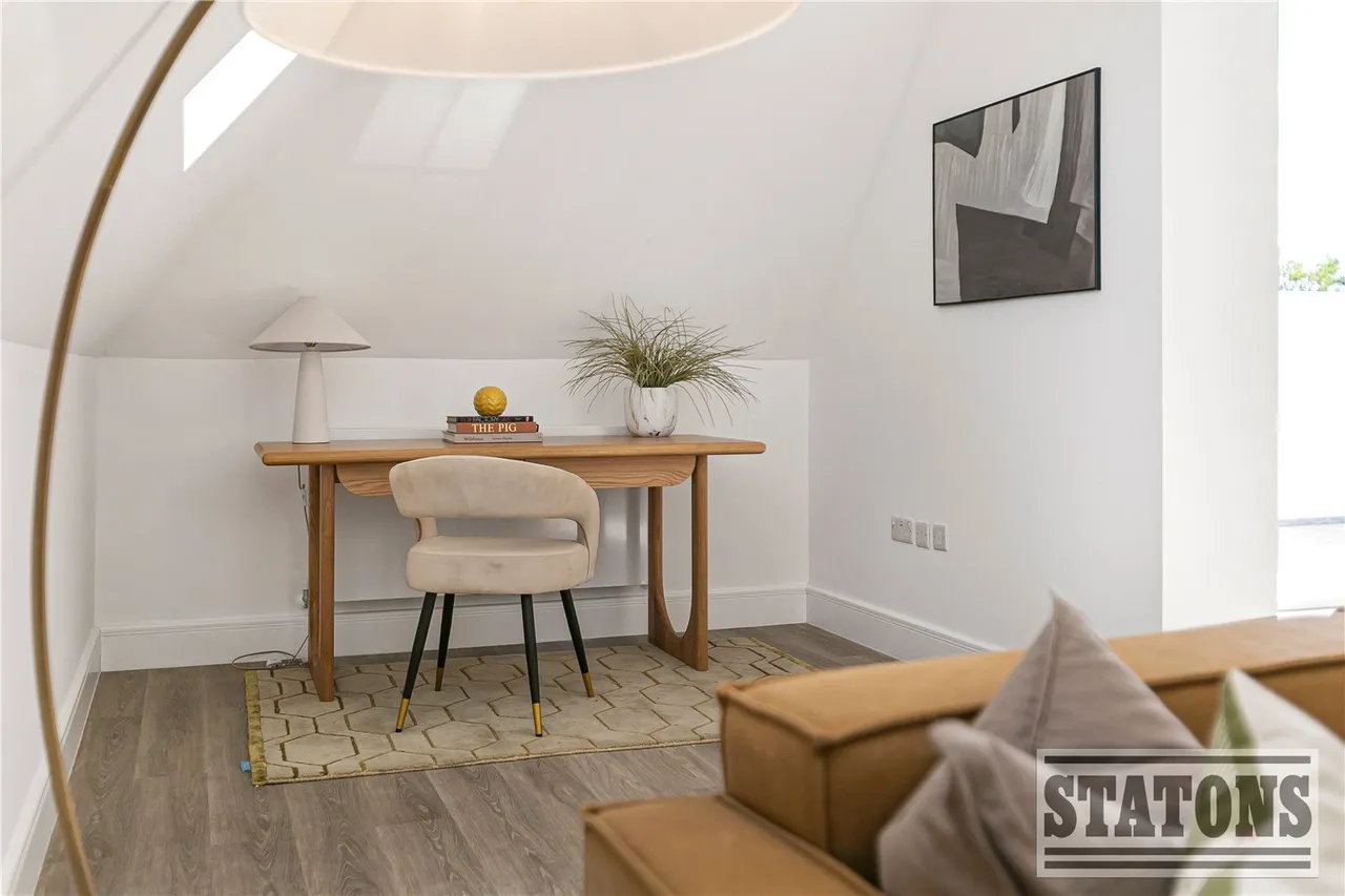 Chase Side, Southgate, London, N14 4PR, photo 9