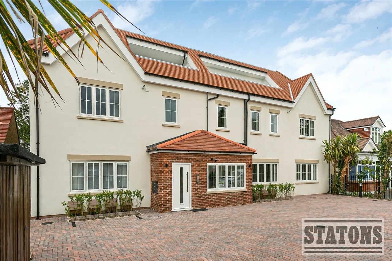 2 bed flat for sale — Chase Side, Southgate, London, N14 4PR