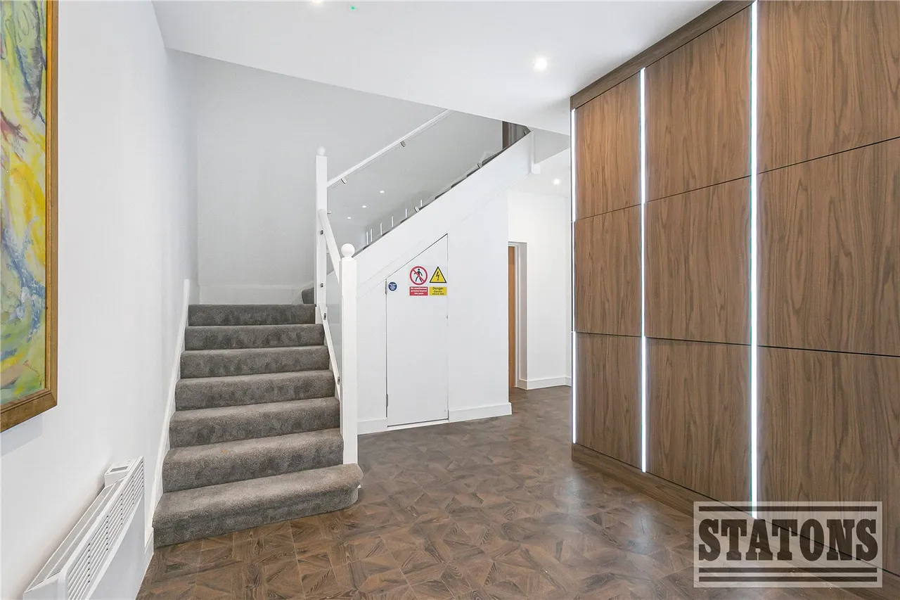 Chase Side, Southgate, London, N14 4PR, photo 8