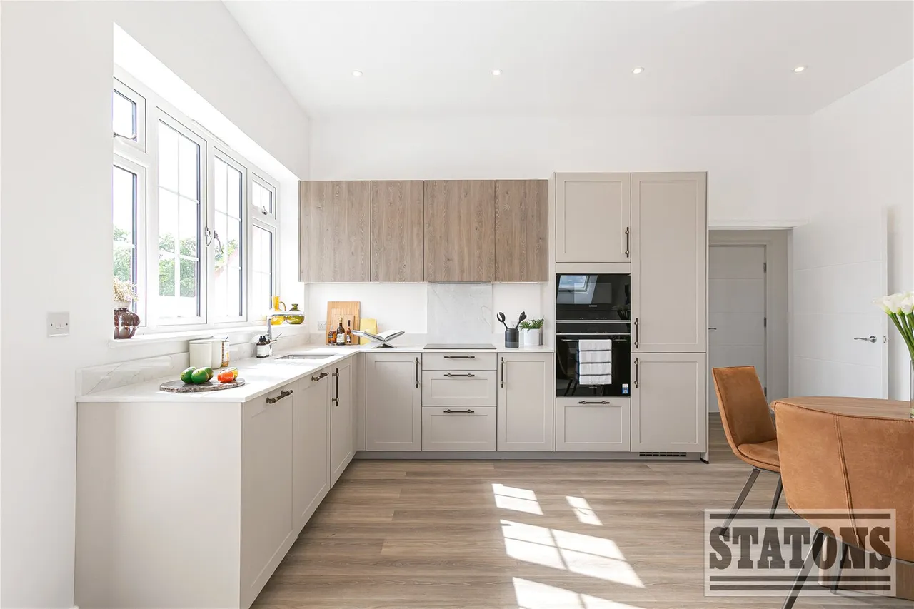 Chase Side, Southgate, London, N14 4PR, photo 5