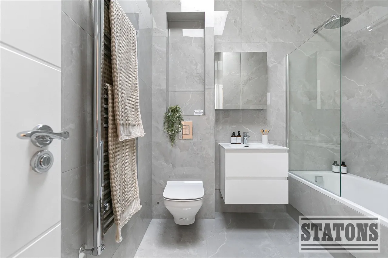 Chase Side, Southgate, London, N14 4PR, photo 14