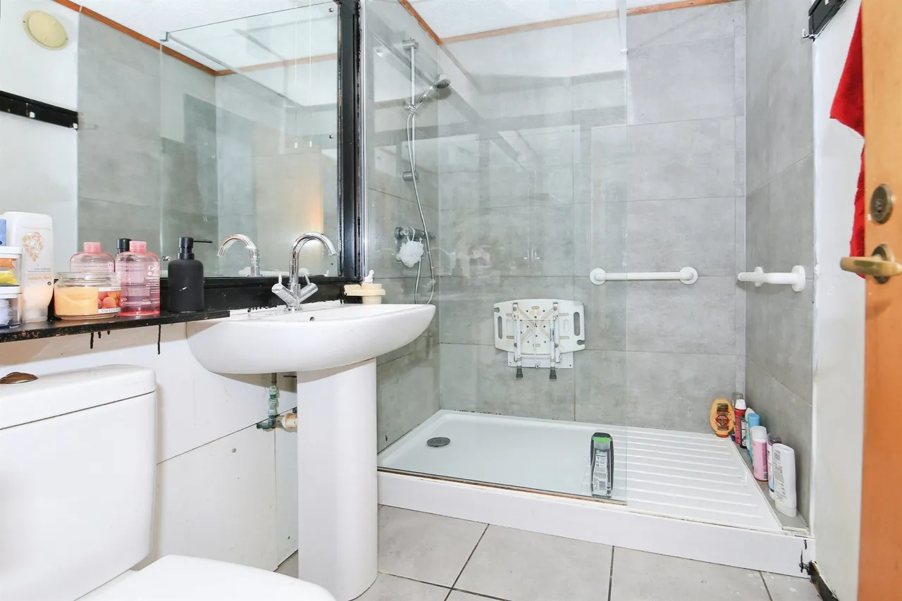 Pelham Close, Bretton, PE3, photo 12