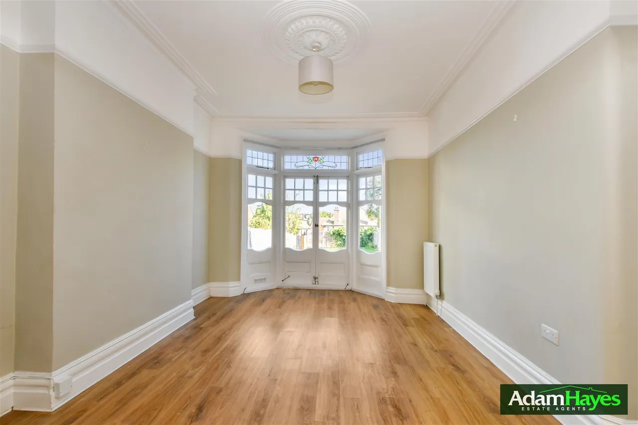 Etchingham Park Road, Finchley, N3, photo 3