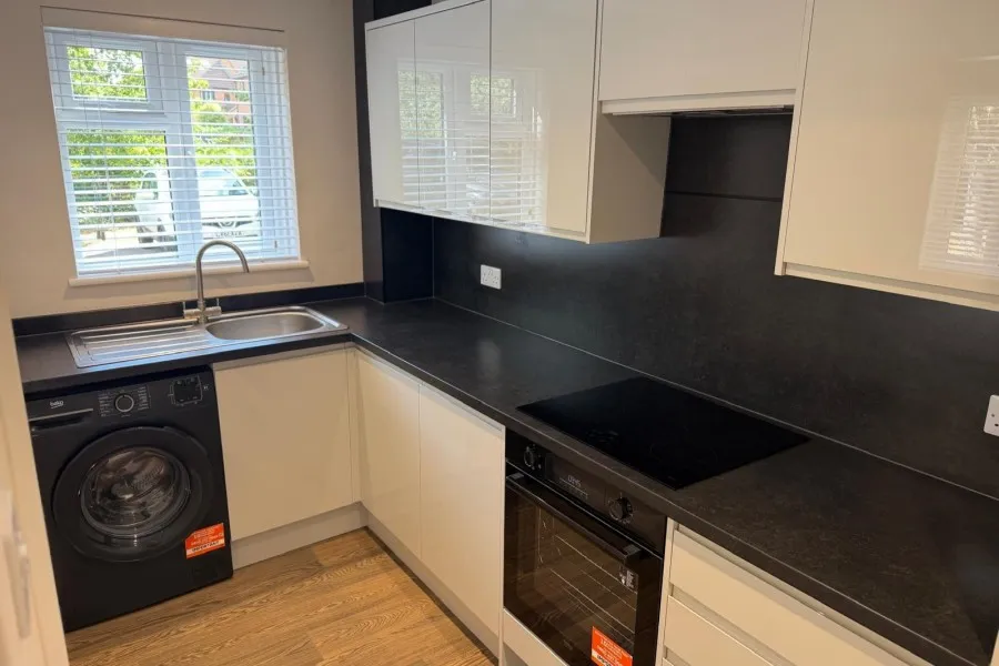 Devoil Close, Guildford, GU4, photo 3