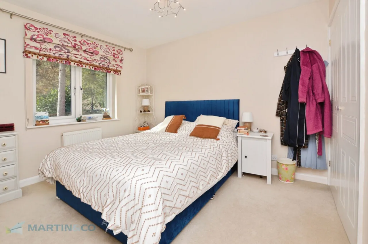 Candlerush Close, Woking, GU22, photo 8