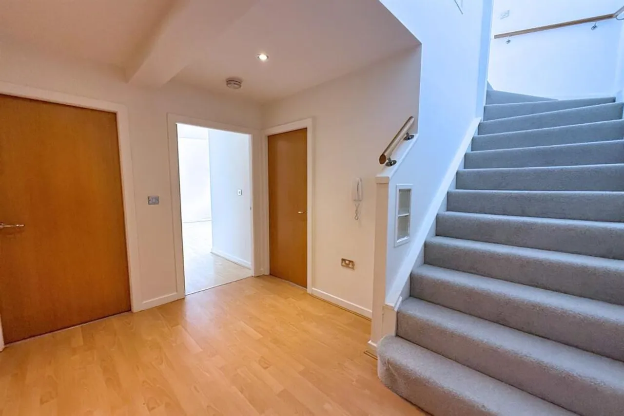 Wharf Road, Sale, photo 2