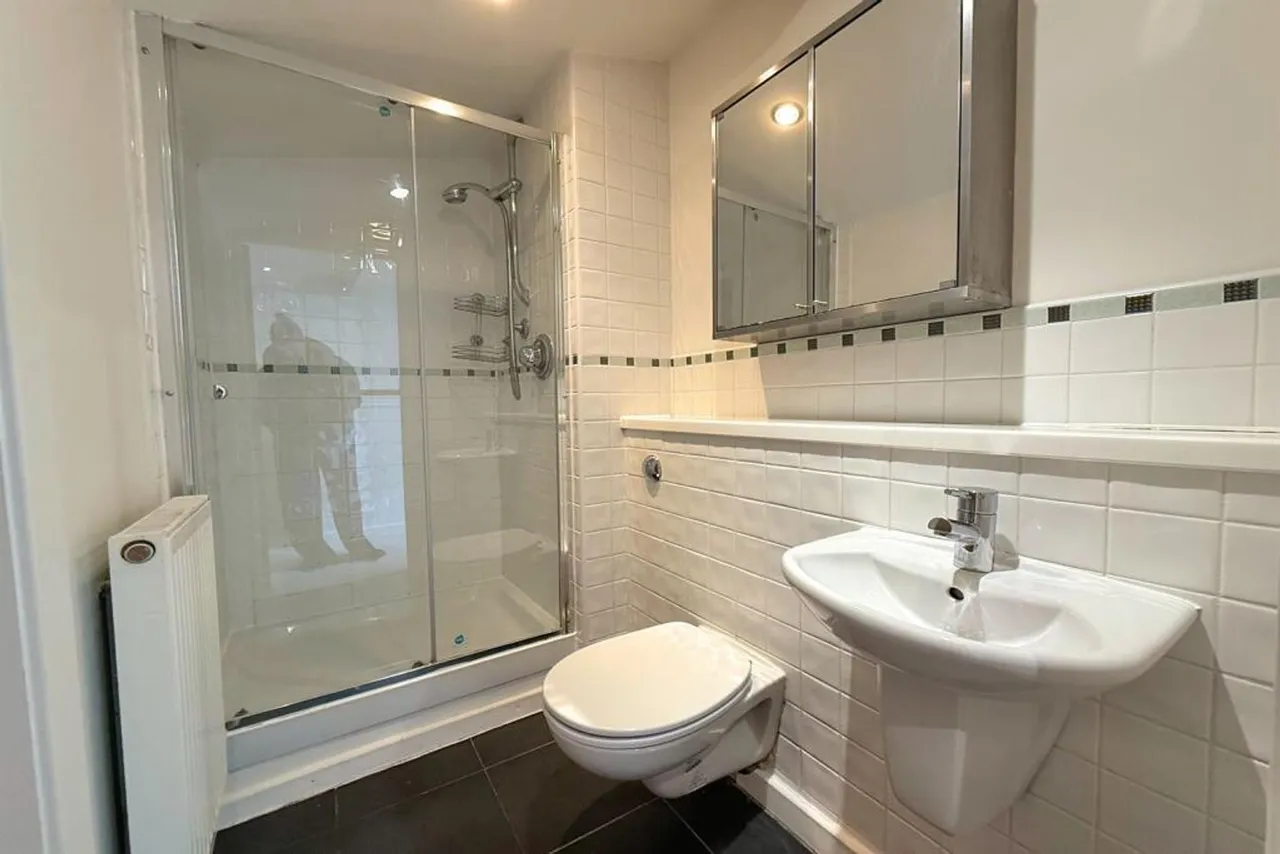 Wharf Road, Sale, photo 15
