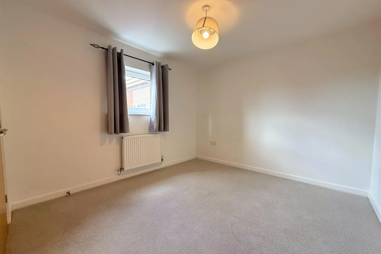Wharf Road, Sale, photo 17