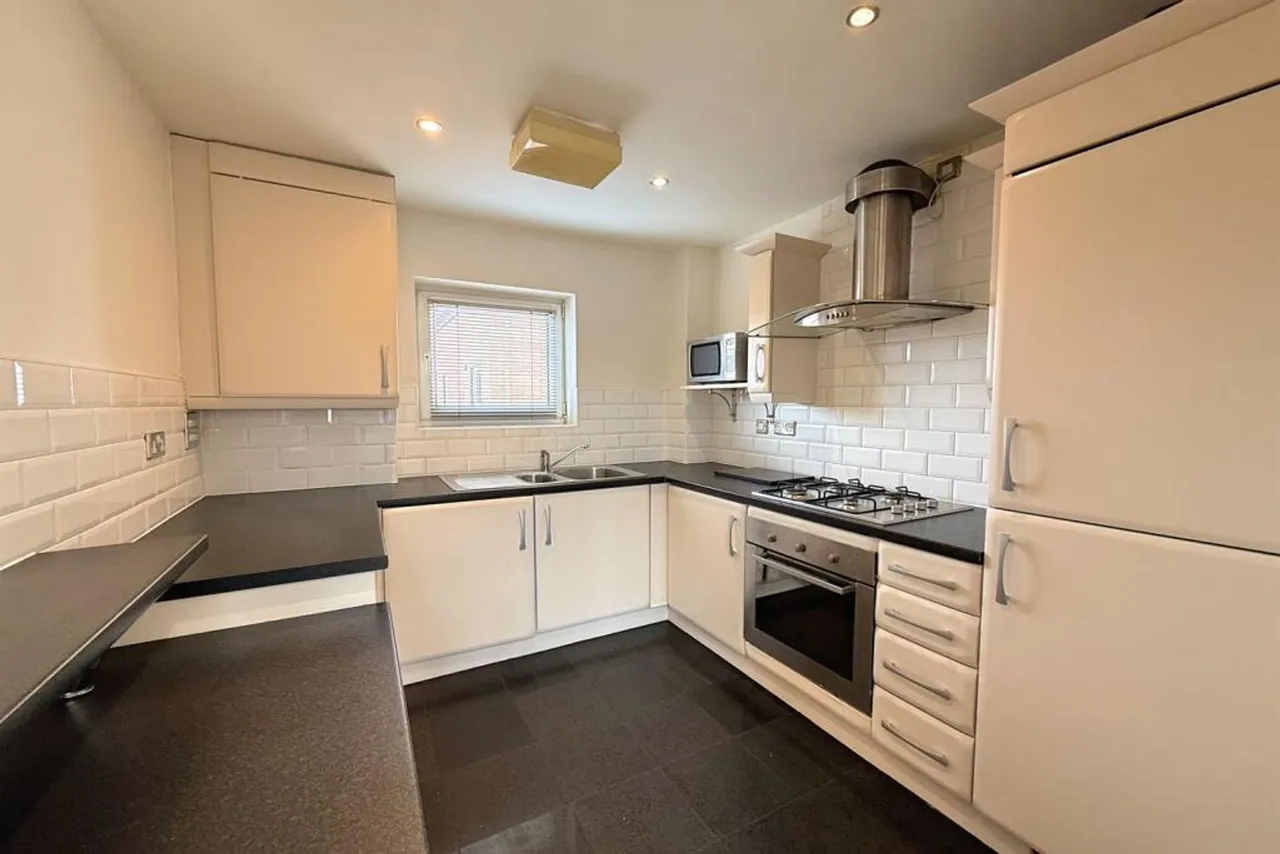 Wharf Road, Sale, photo 8
