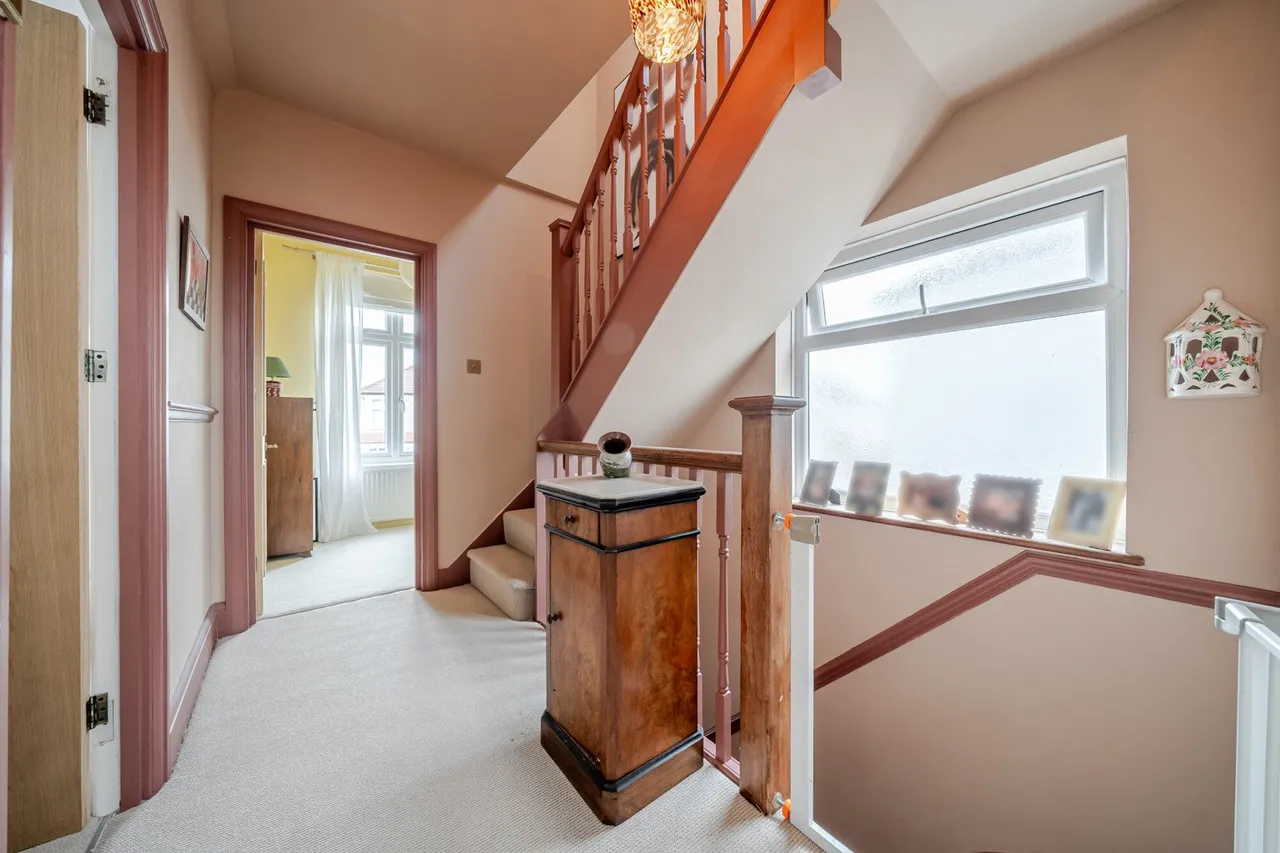 Shakespeare Road, DA7, photo 18
