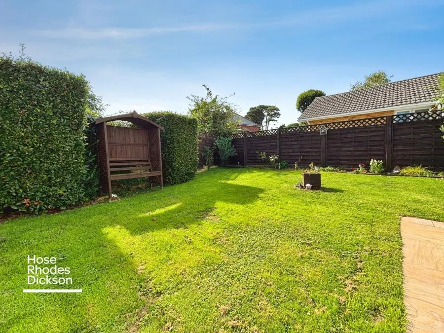 Nicholas Close, Brading, PO36, photo 16