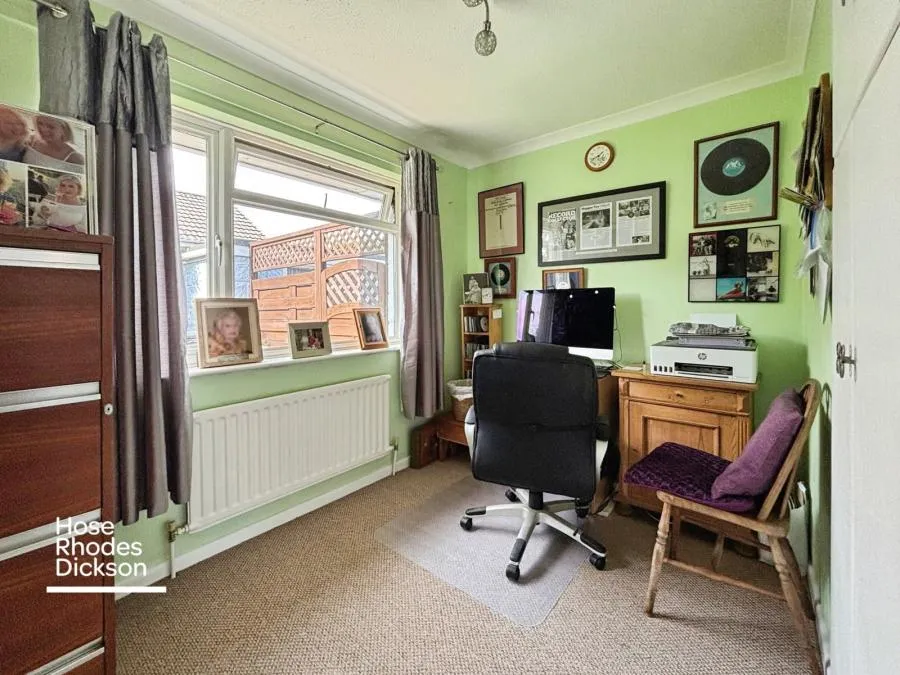 Nicholas Close, Brading, PO36, photo 12