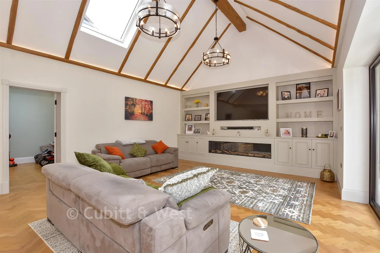 Broadford Bridge Road, West Chiltington, RH20, photo 9