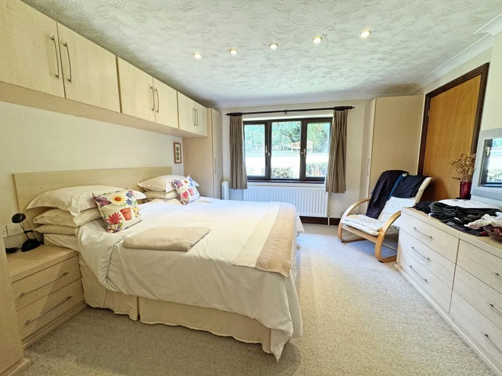 Sarisbury Green, Southampton, photo 15