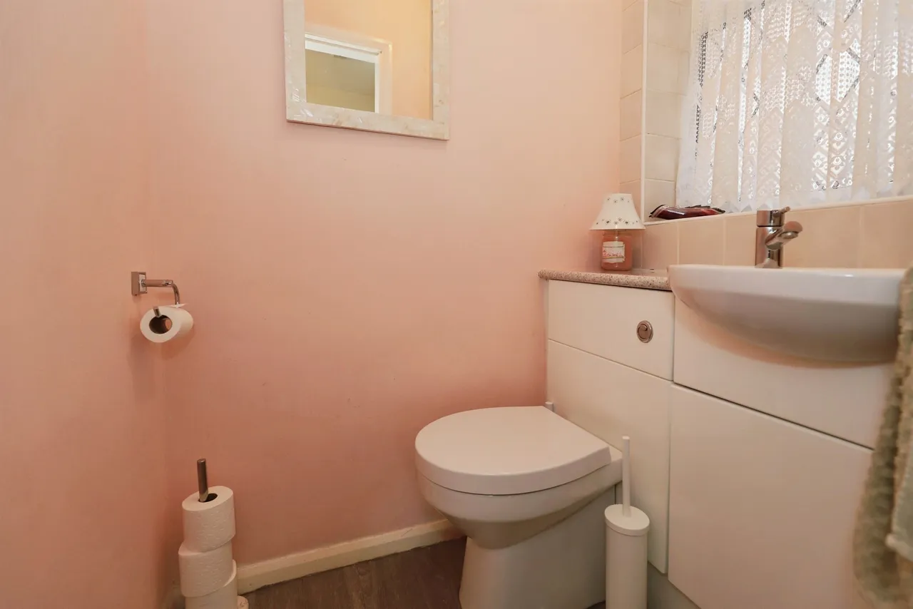 Falcon Close, Kidderminster, DY10, photo 9