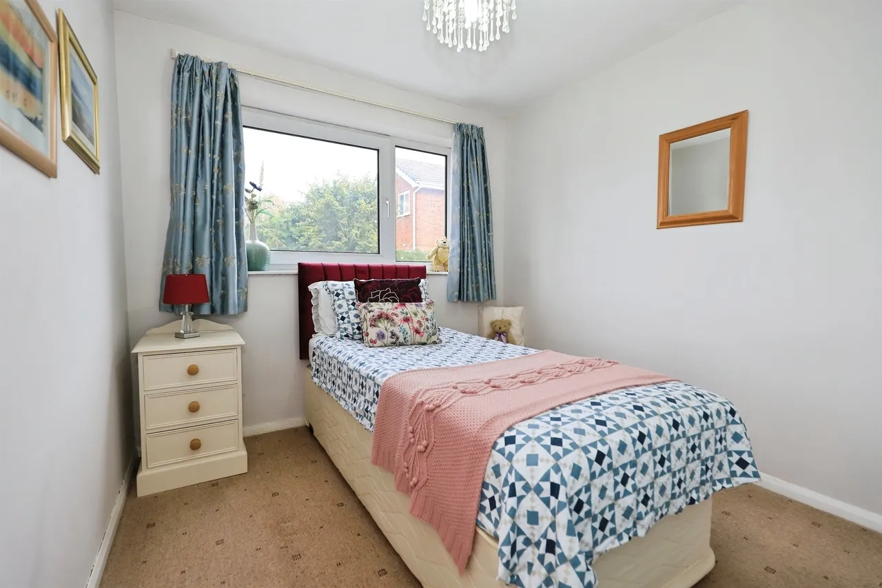 Falcon Close, Kidderminster, DY10, photo 14
