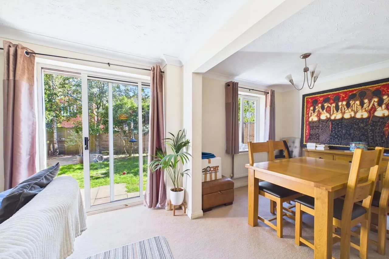Admington Drive, Hatton Park, Warwick, photo 6