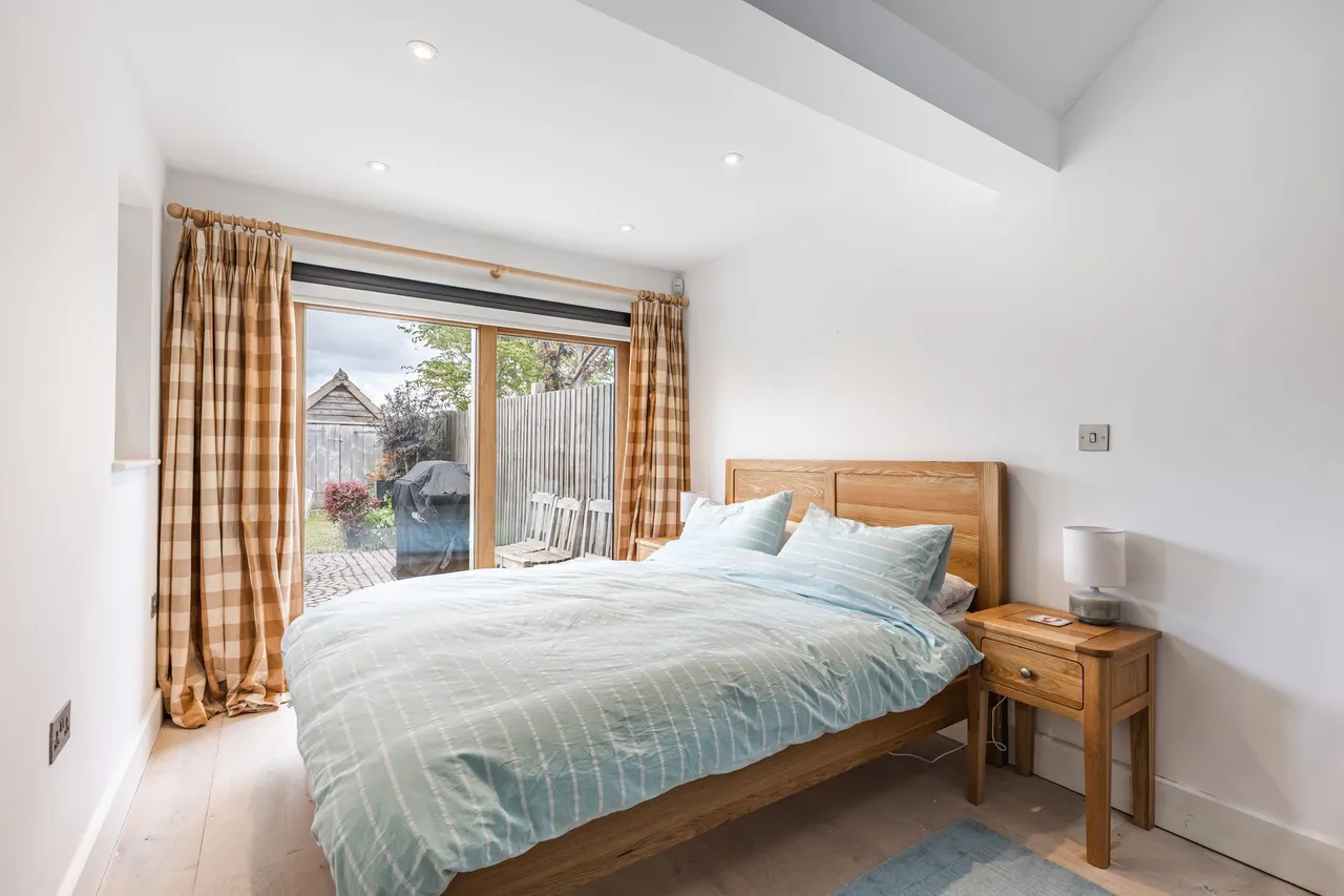 Contemporary Coastal Living with Stun, photo 11
