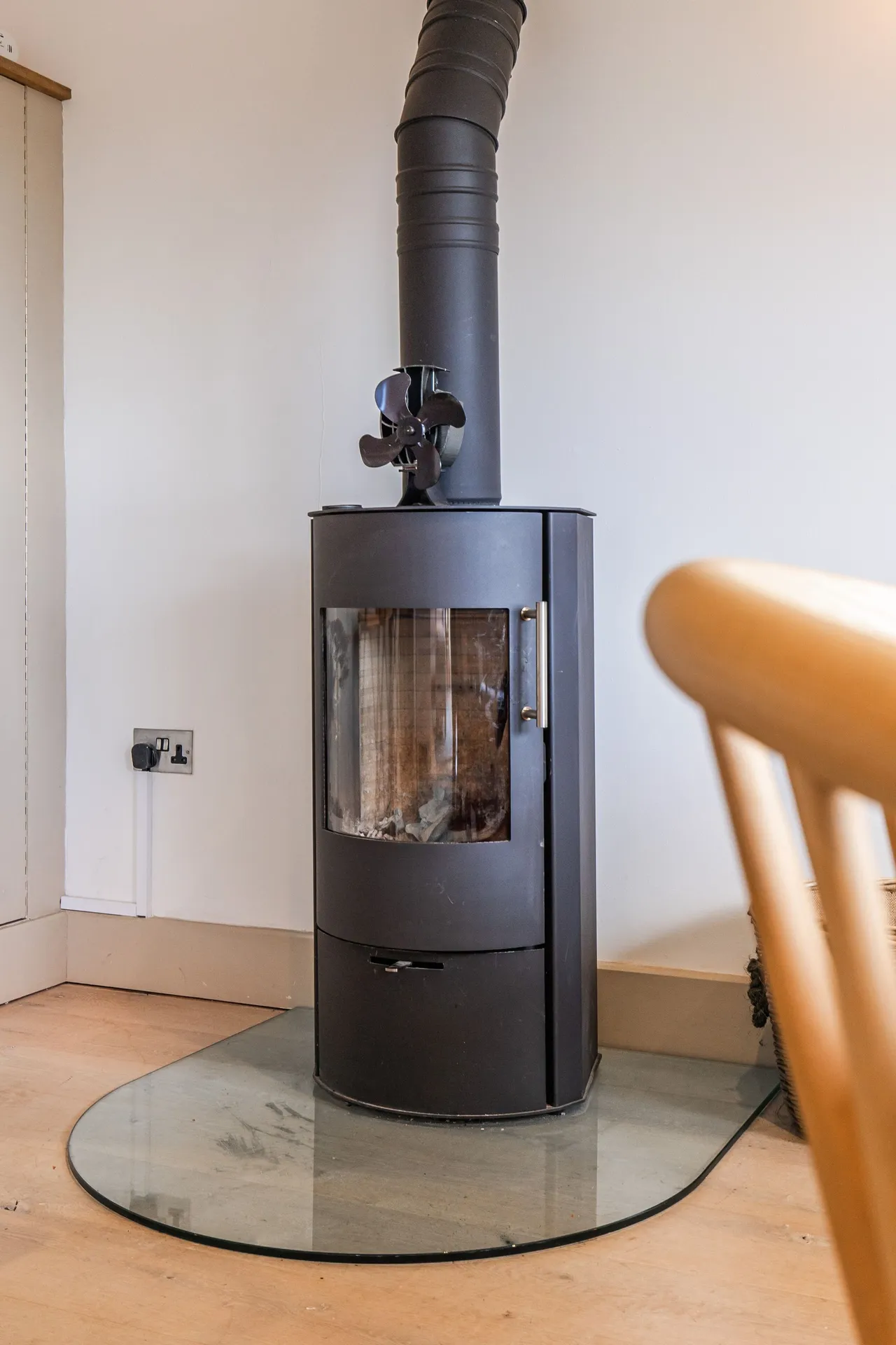 Contemporary Coastal Living with Stun, photo 9