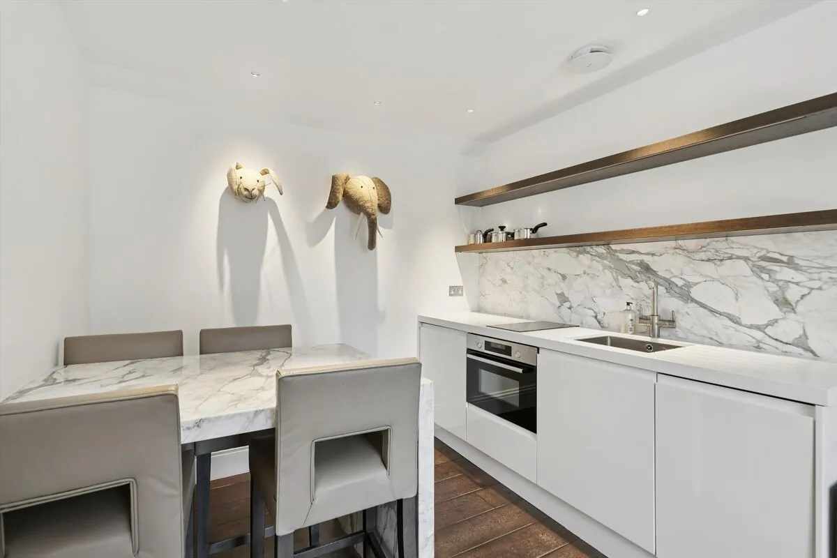 Esher Park Avenue, Esher, KT10, photo 34