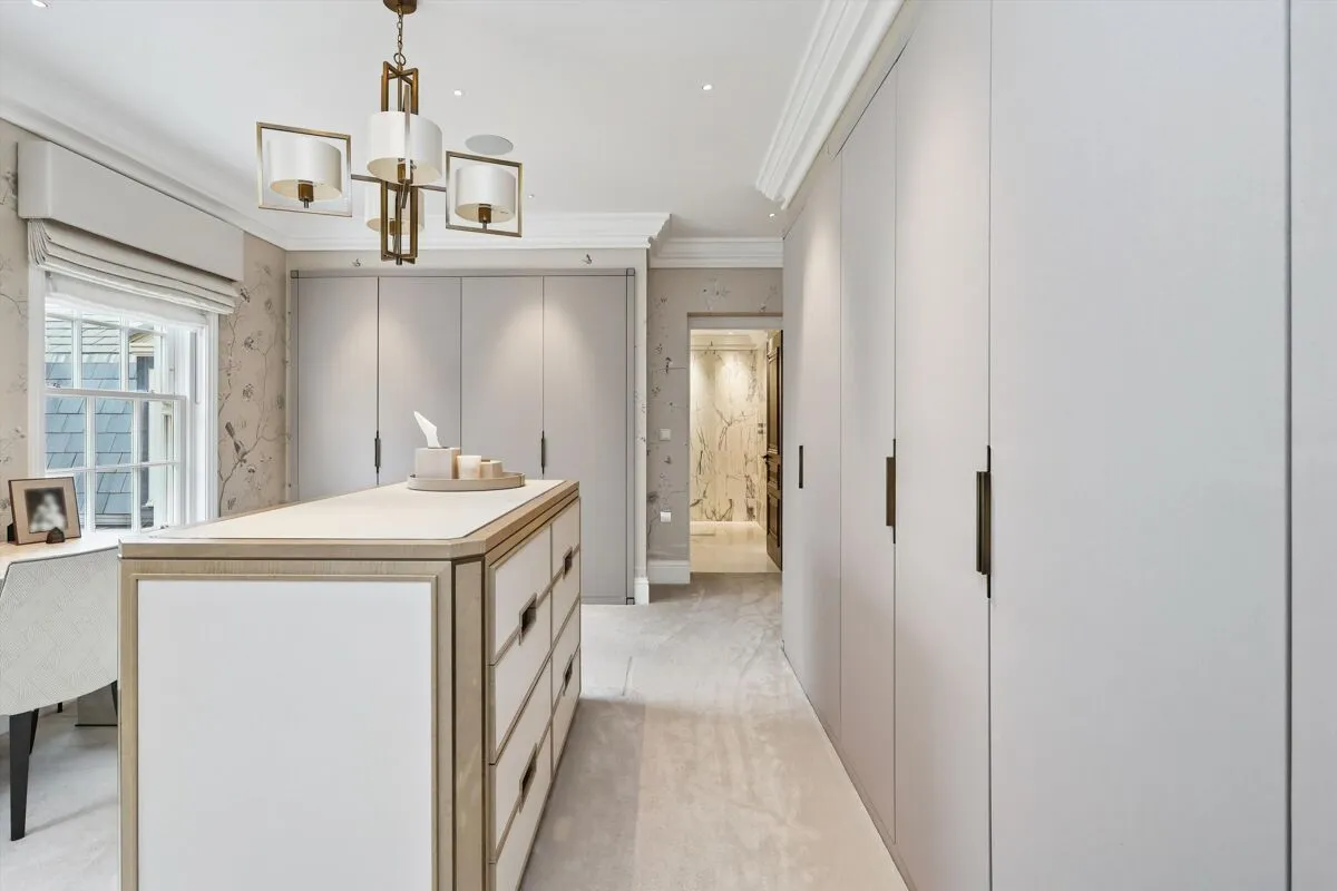 Esher Park Avenue, Esher, KT10, photo 24