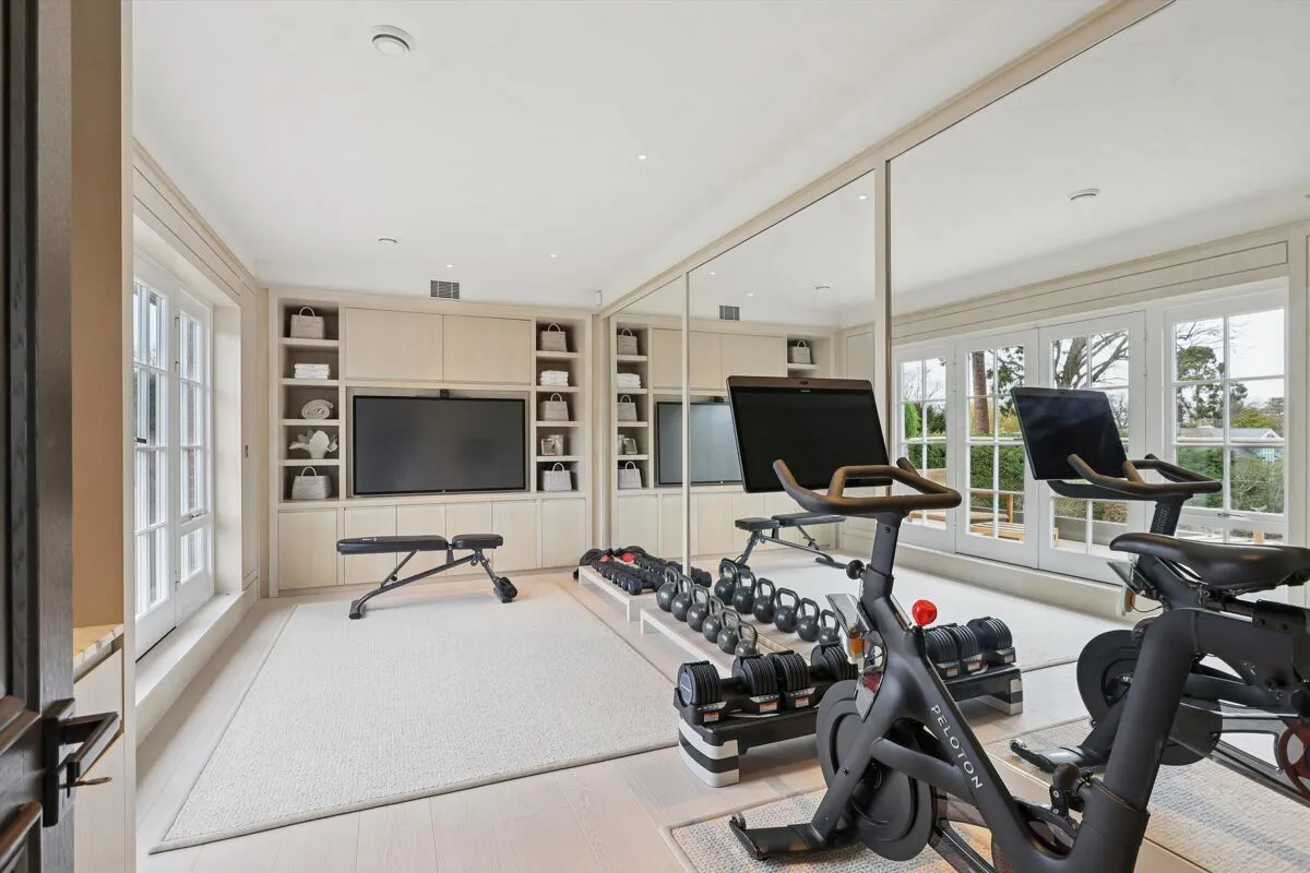 Esher Park Avenue, Esher, KT10, photo 27