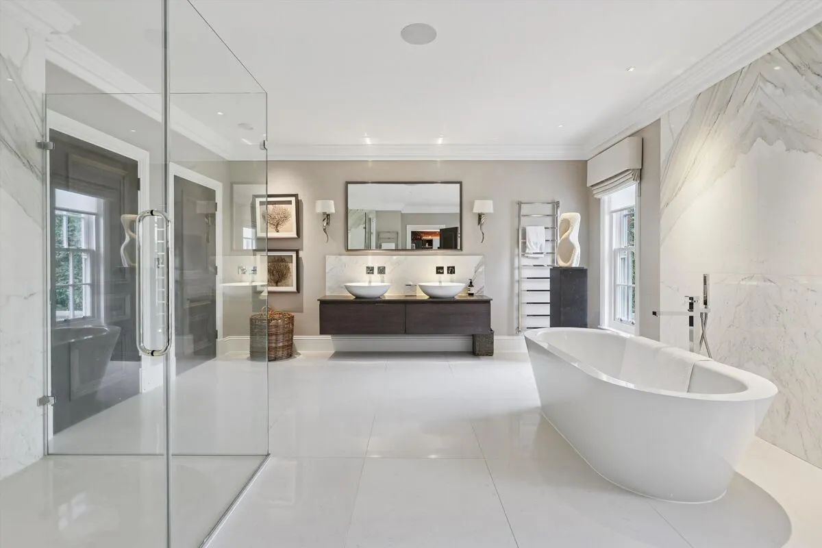 Esher Park Avenue, Esher, KT10, photo 22