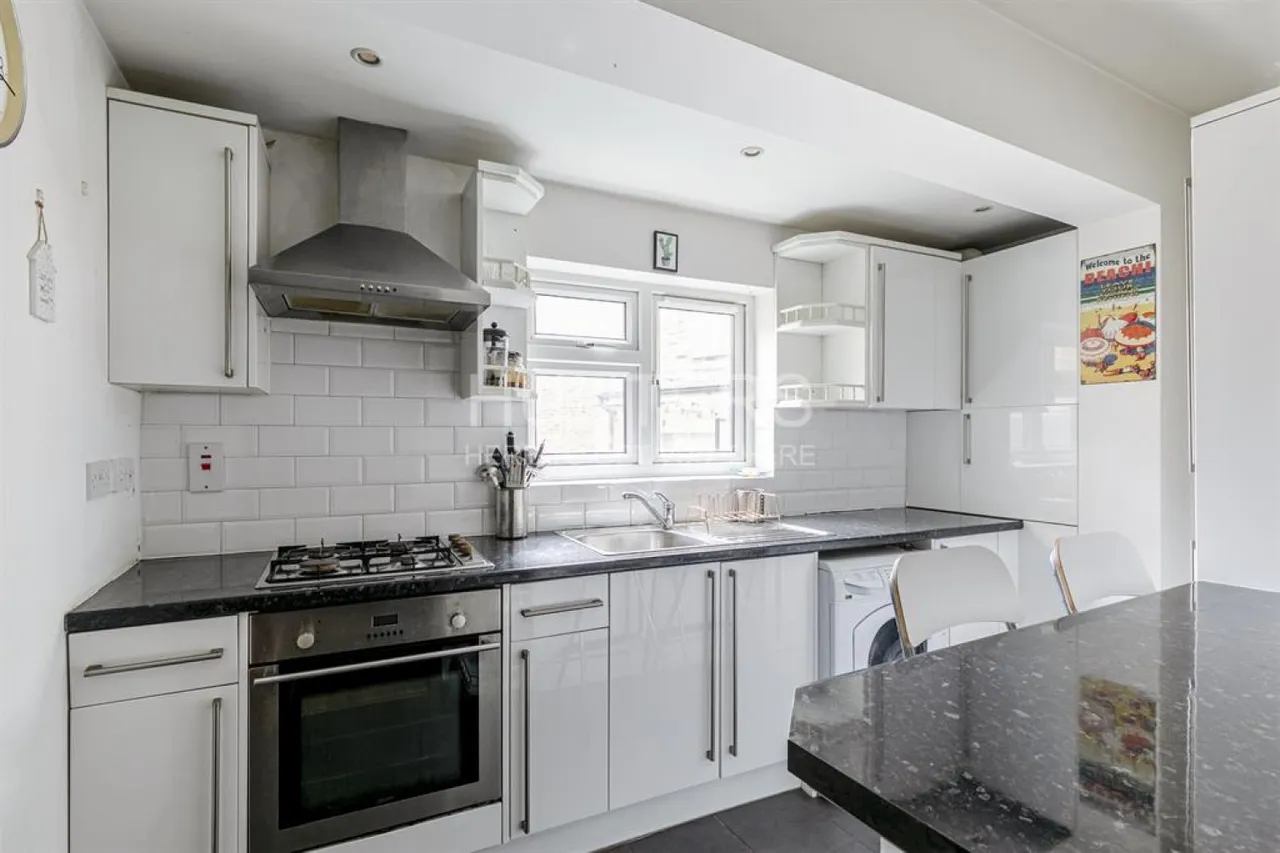 Boleyn Road, London, N16, photo 2