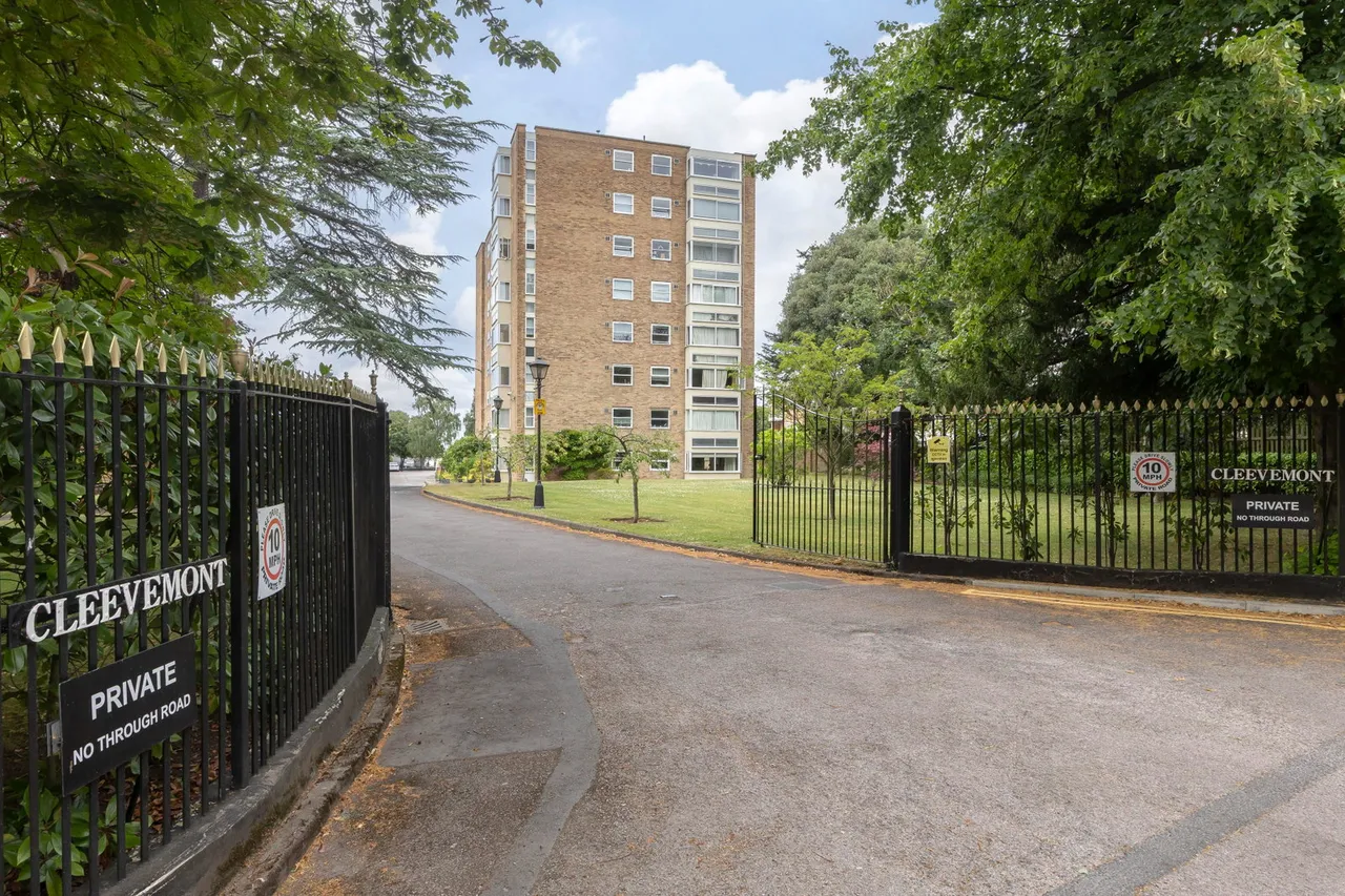 2 bed flat for sale, Evesham Road, Cheltenham, GL52