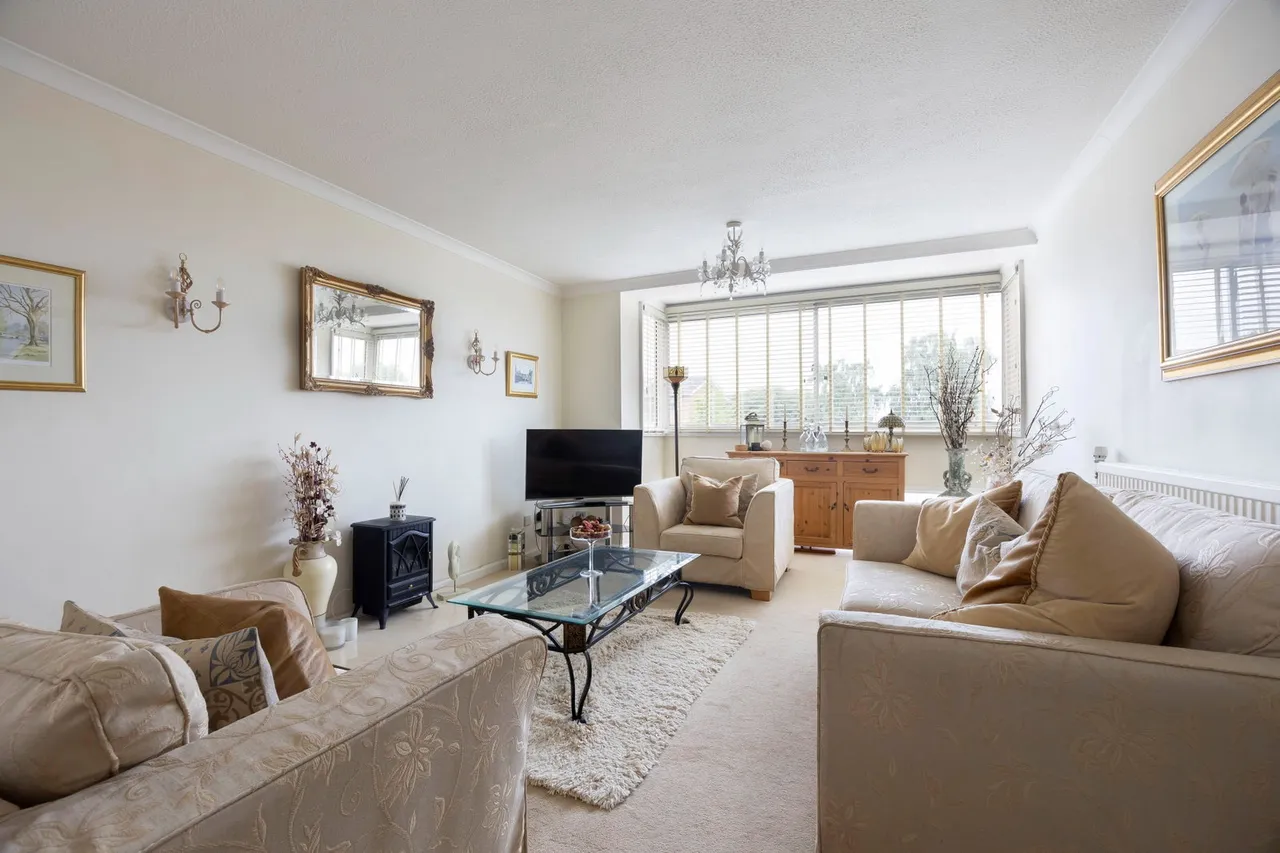 Evesham Road, Cheltenham, GL52, photo 4