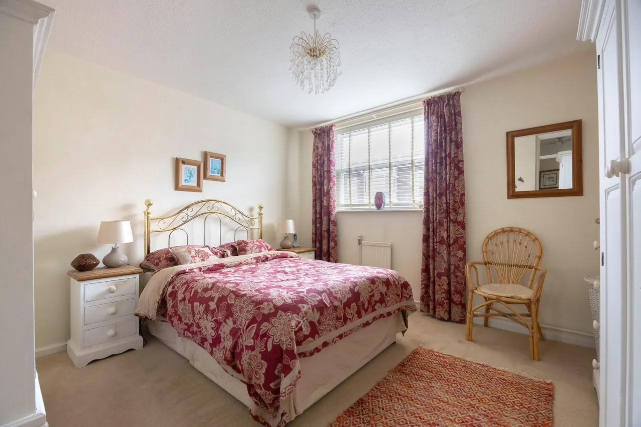 Evesham Road, Cheltenham, GL52, photo 5