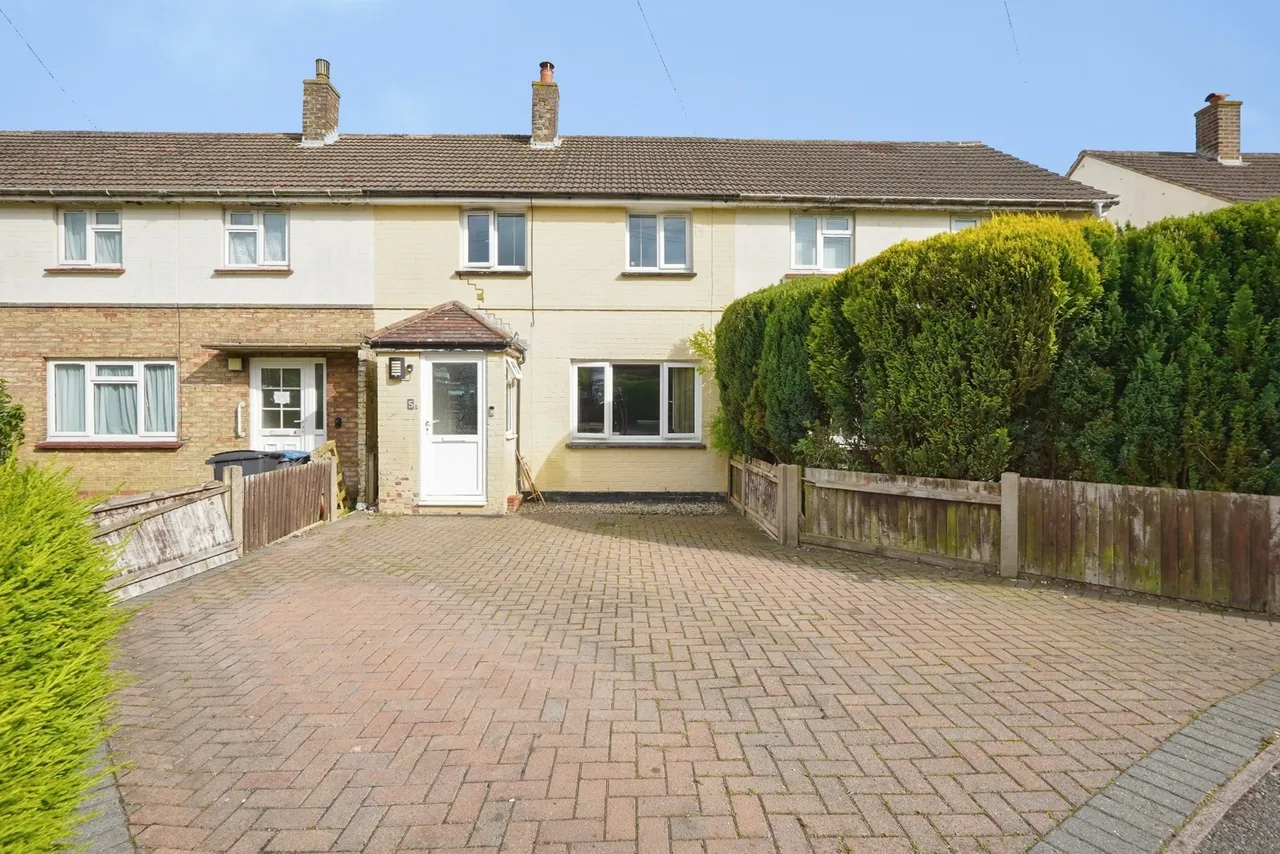 3 bed house for sale — Milner Close, Elvington, Dover, Kent, CT15