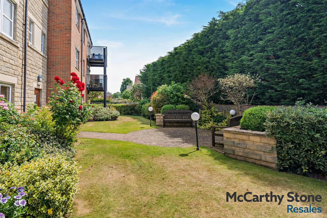 Charles Briggs Avenue, Howden, DN14, photo 13