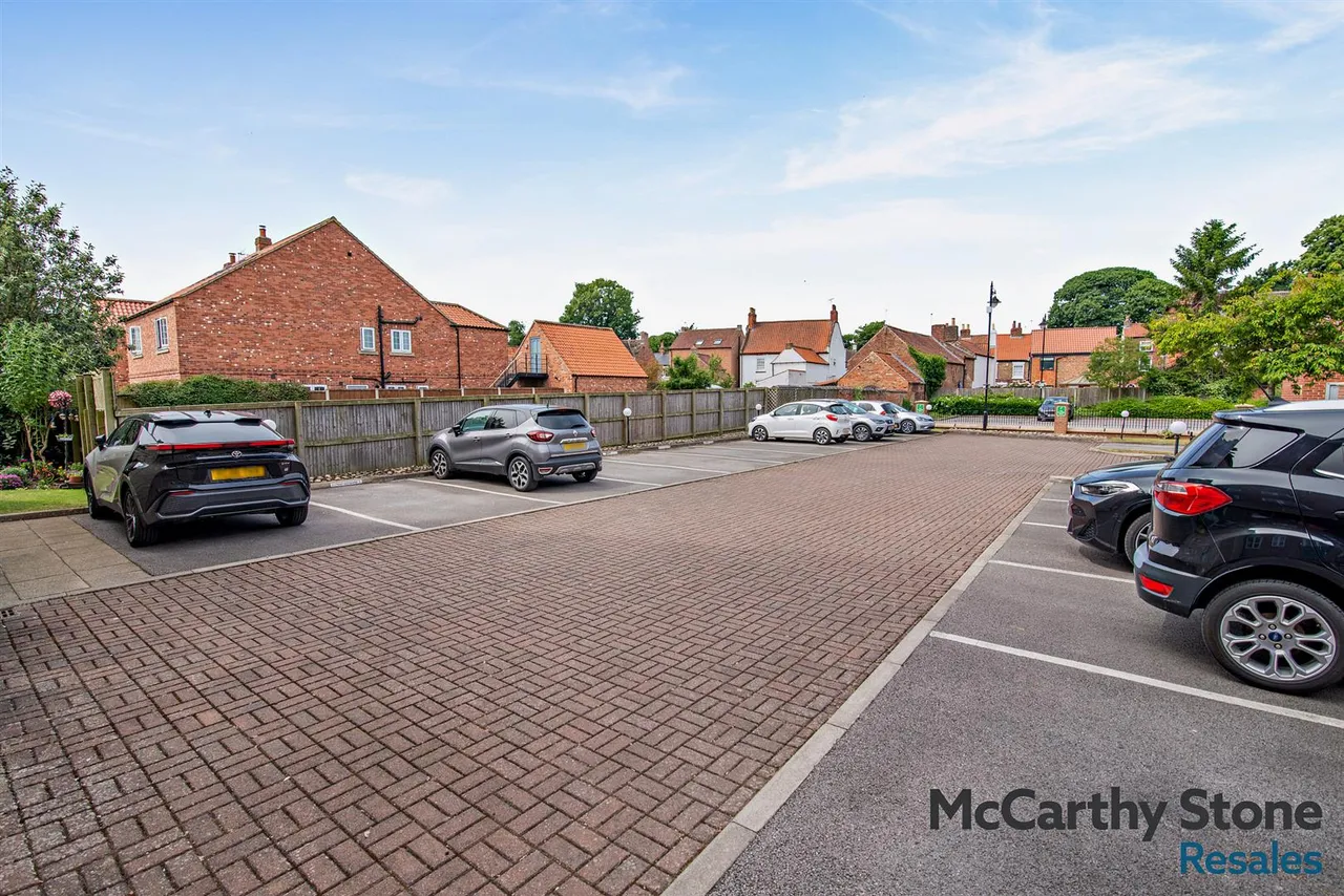 Charles Briggs Avenue, Howden, DN14, photo 16