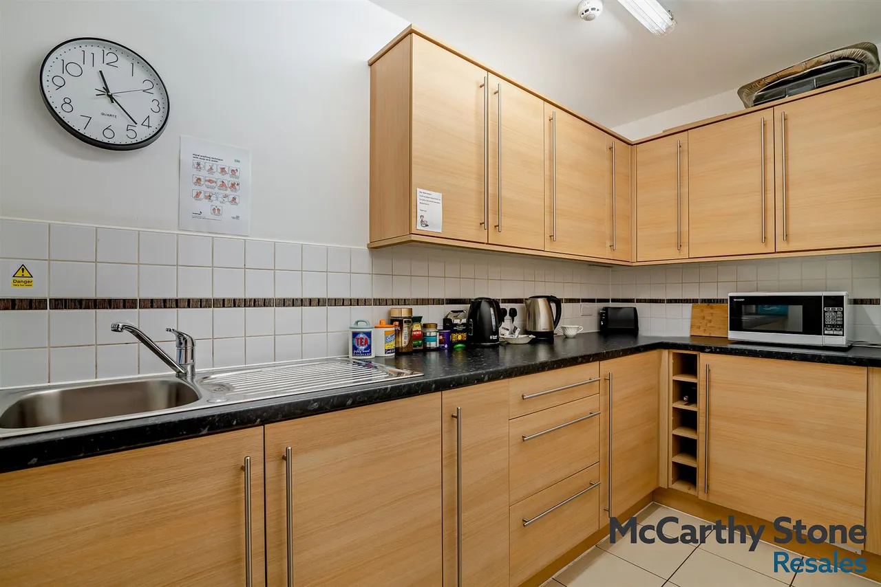 Charles Briggs Avenue, Howden, DN14, photo 22