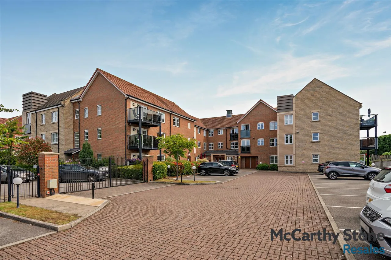 Charles Briggs Avenue, Howden, DN14, photo 15